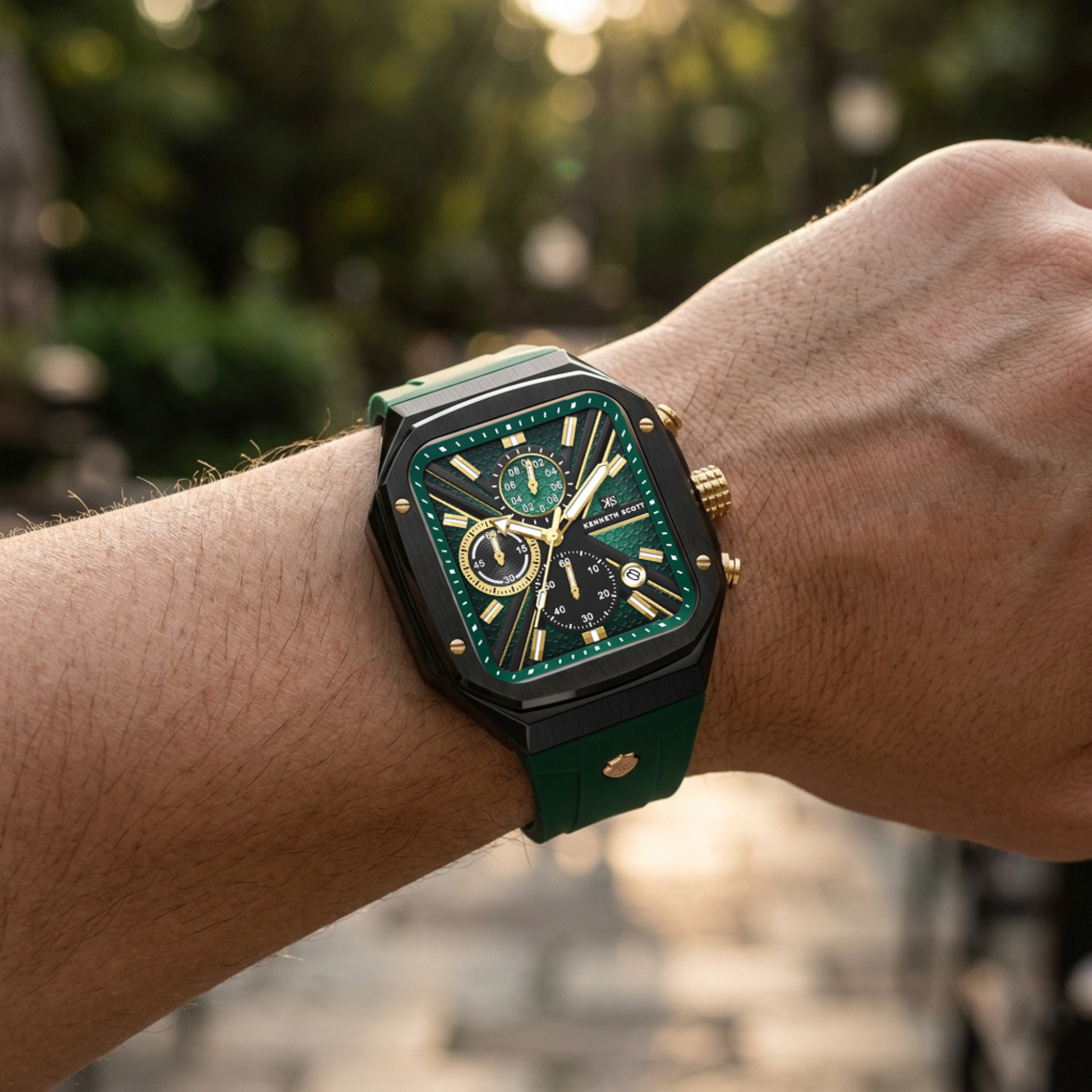 Color_Black +Green 