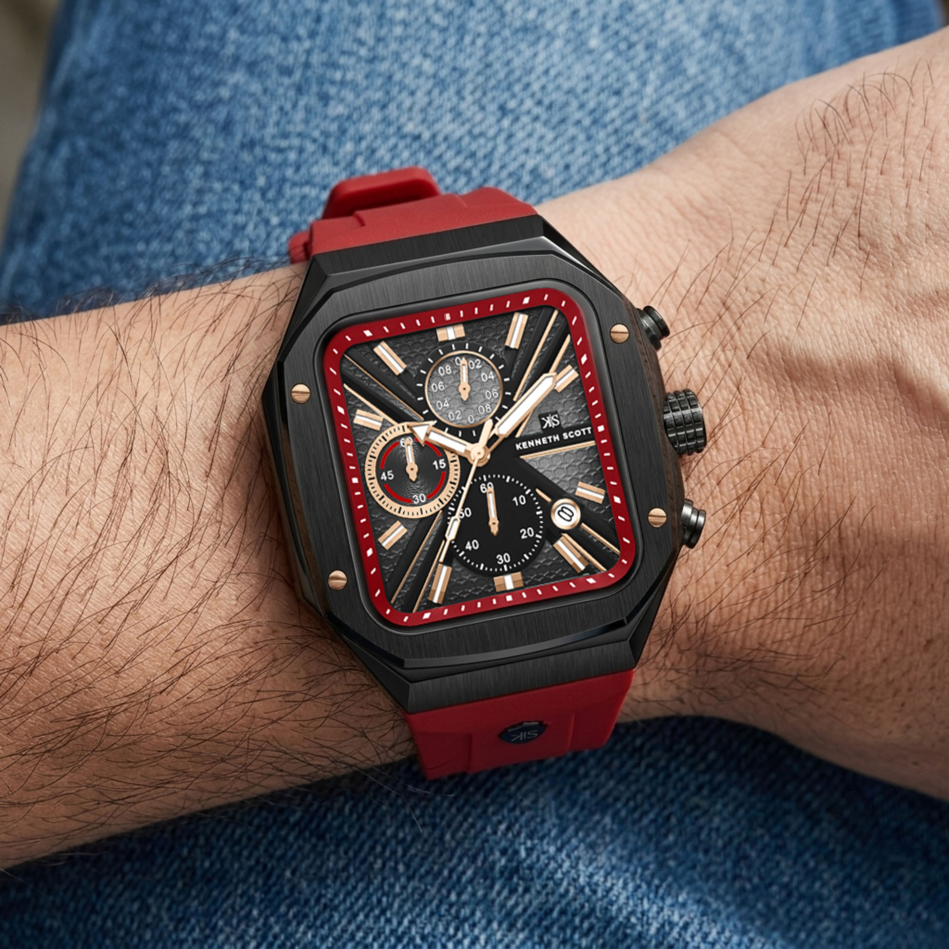 Color_Black +Red 